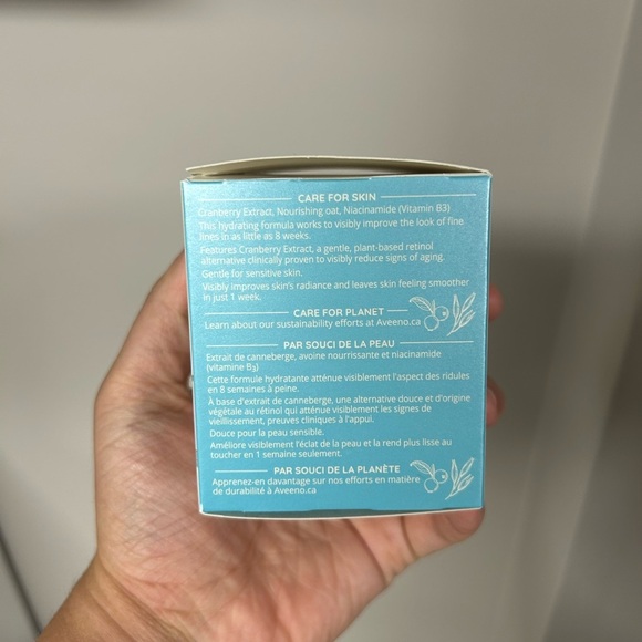 Aveeno Calm + Restore Age Renewal Cream - Picture 3 of 6